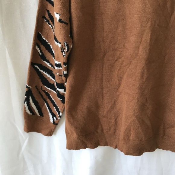 Simplee Tiger Sweater Woman Size Large - Picture 9 of 12